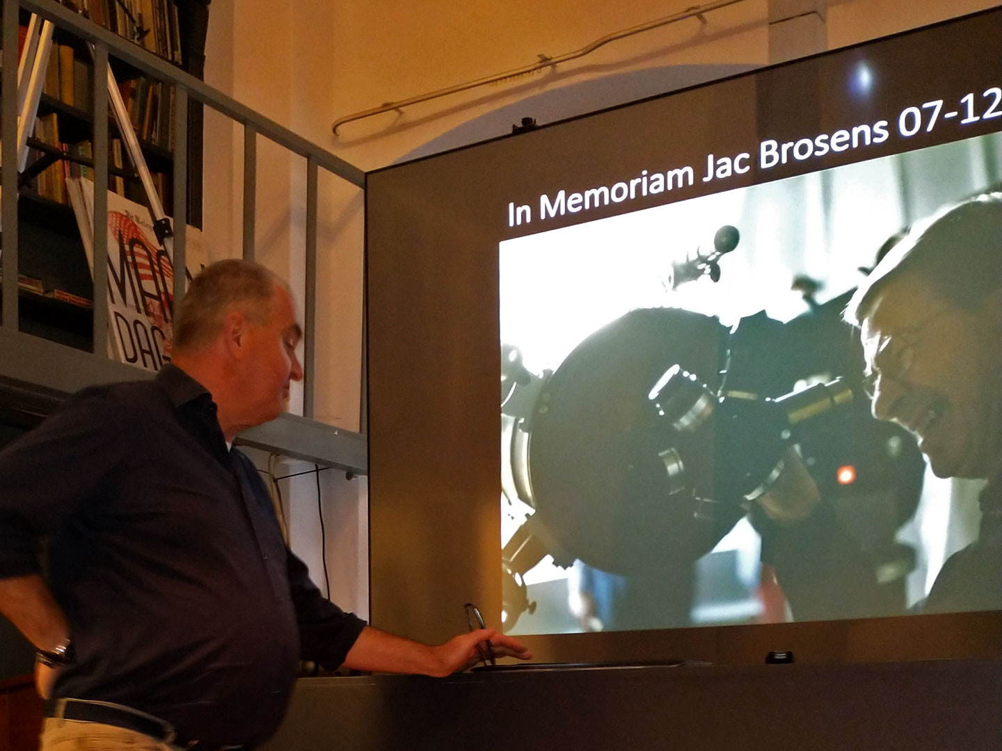 De voorzitter van de Sterrenwacht had een presentatie voorbereid.